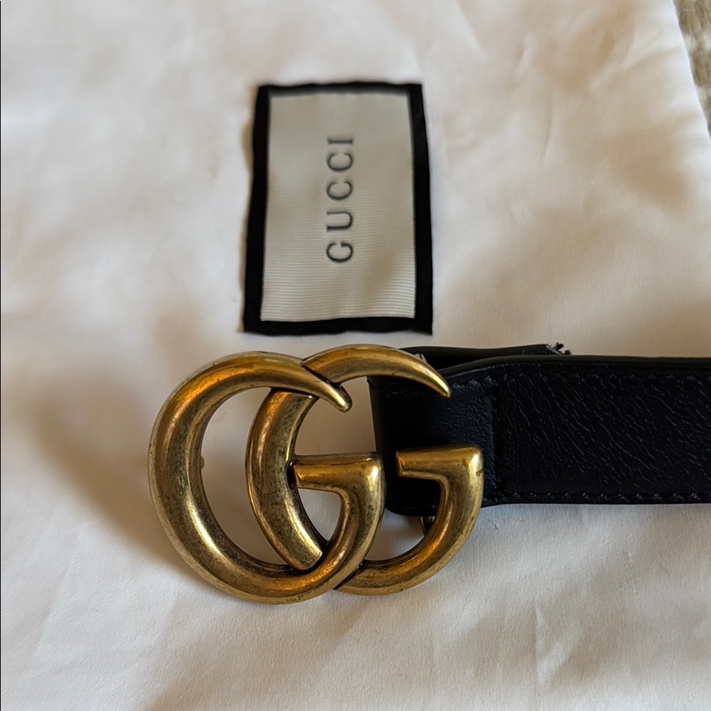 Gucci Black Leather Belt with Gold Buckle - Picture 2 of 5